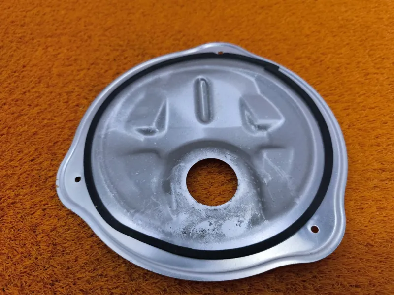 Крышка топливного насоса