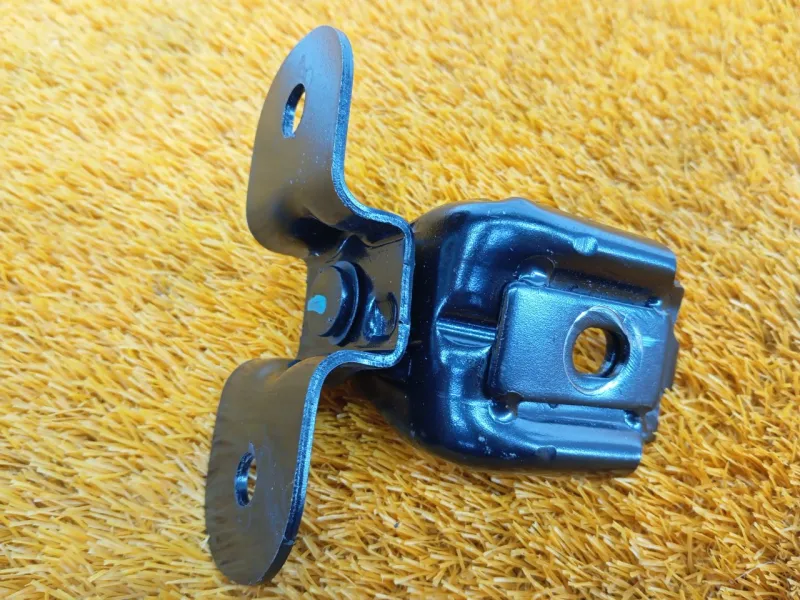 Крепление сиденья