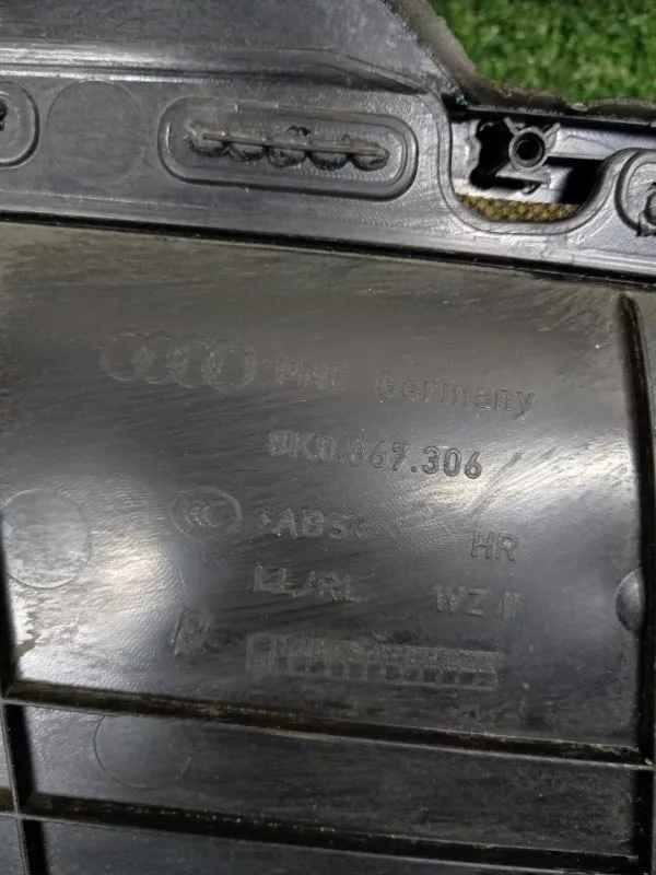 Обшивка двери Audi A4 2008 8K0867304G B8, задняя правая