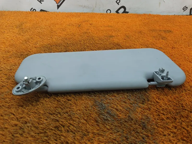 Козырек солнцезащитный