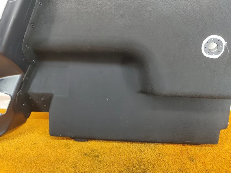 Обшивка багажника