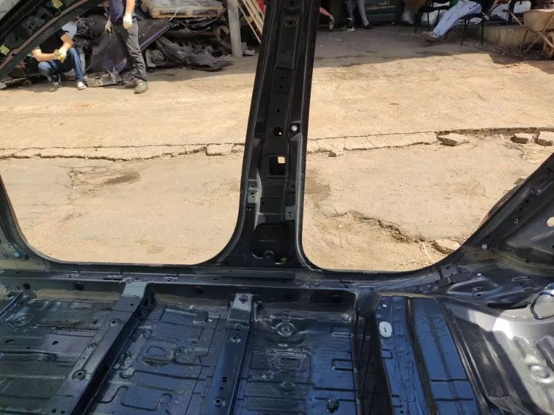 Порог с центральной стойкой