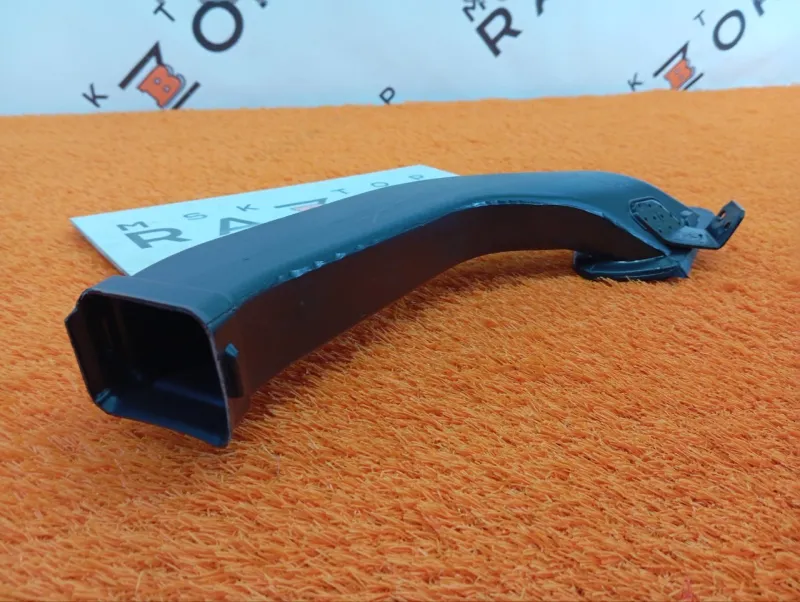 Воздуховод отопителя