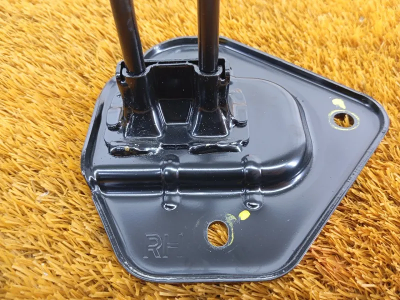 Замок спинки сиденья