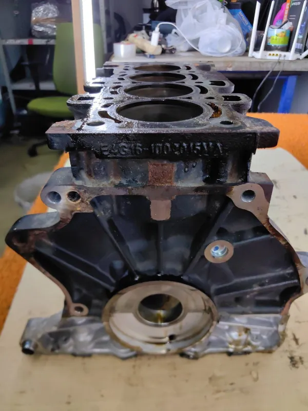 Блок цилиндров