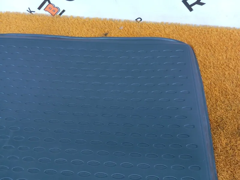 Ковер багажника