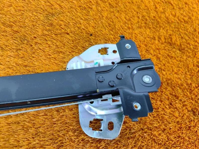 Стеклоподъемник