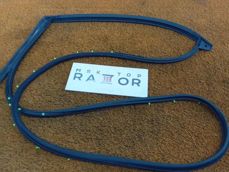 Уплотнитель двери