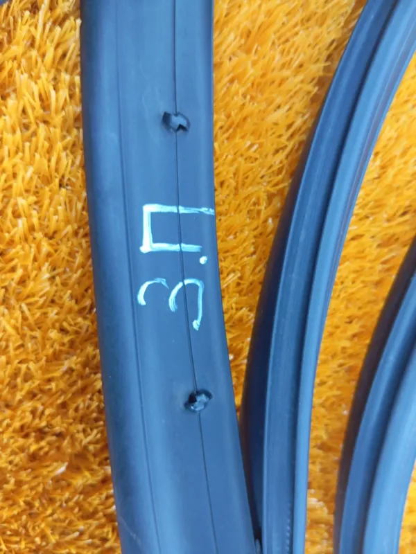 Уплотнитель двери