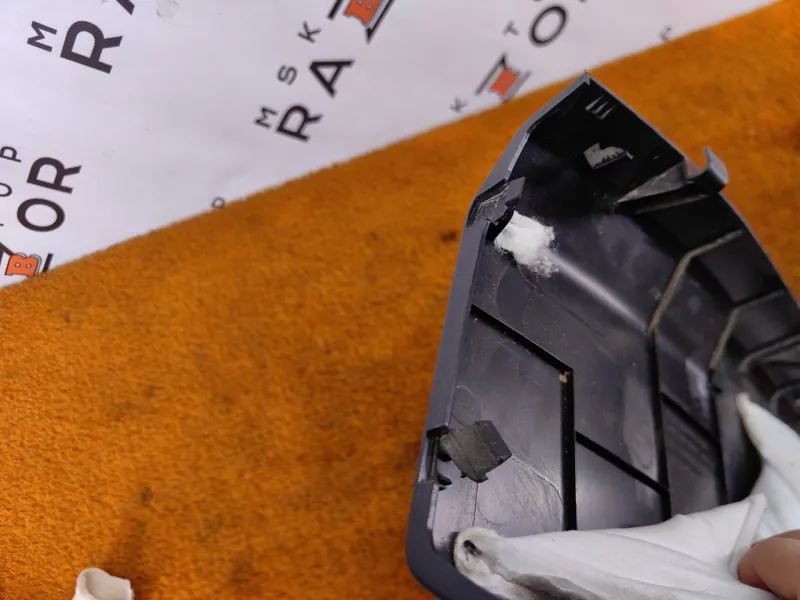 Обшивка центральной стойки