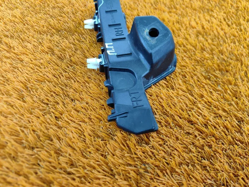 Крепление бампера