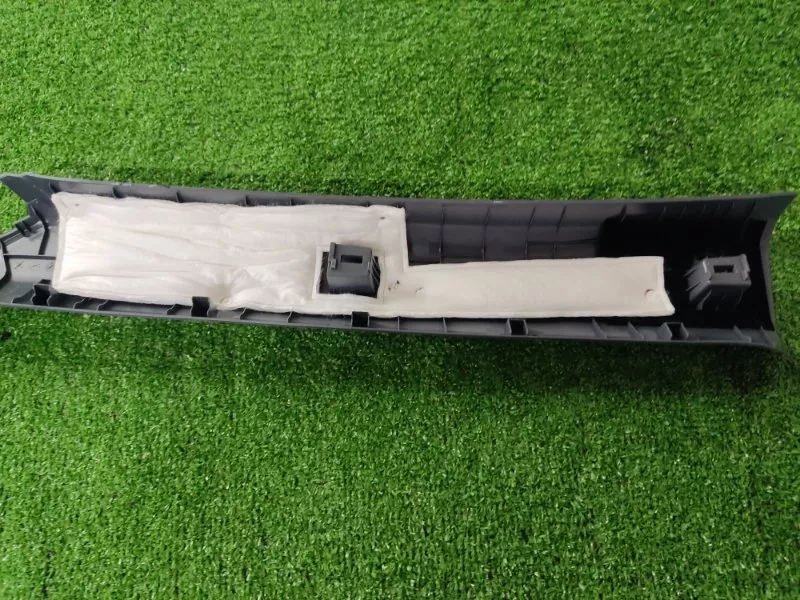 Накладка на стойку кузова