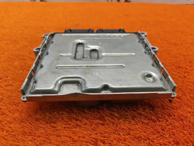 Блок управления двигателем