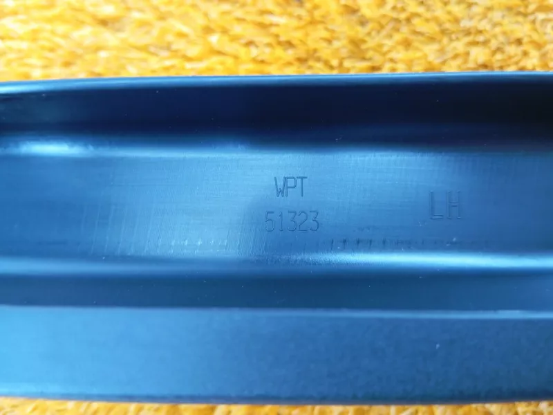 Рамка стекла двери