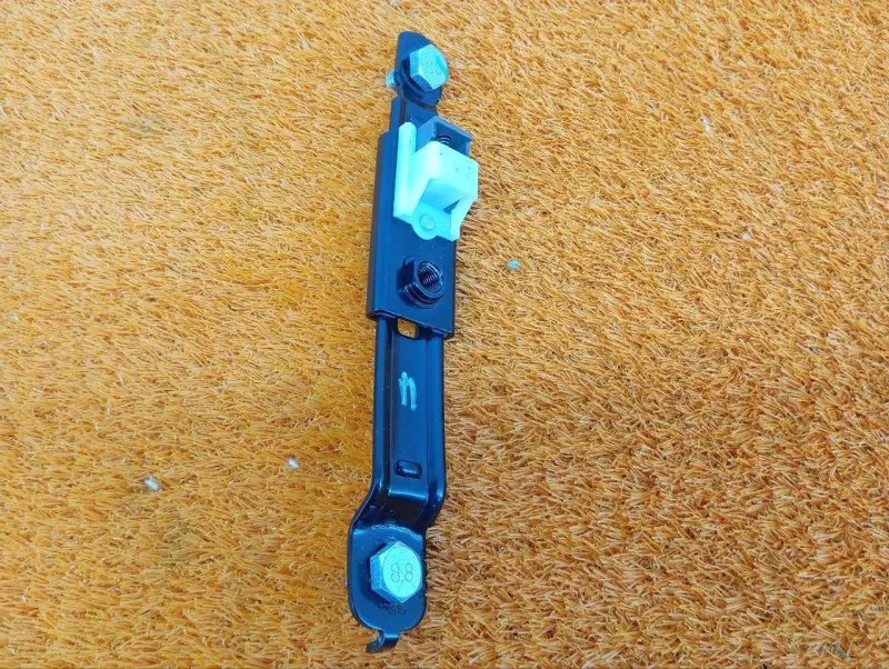 Механизм регулировки ремня безопасности