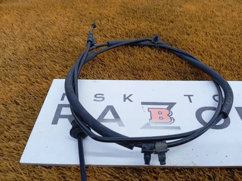 Трос замка капота