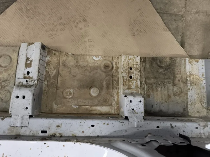 Порог с центральной стойкой