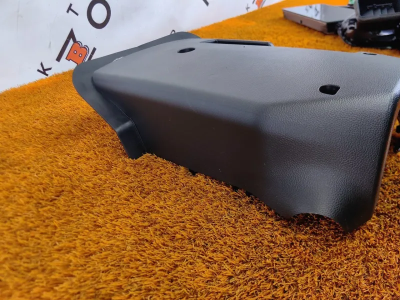 Кожух рулевой колонки