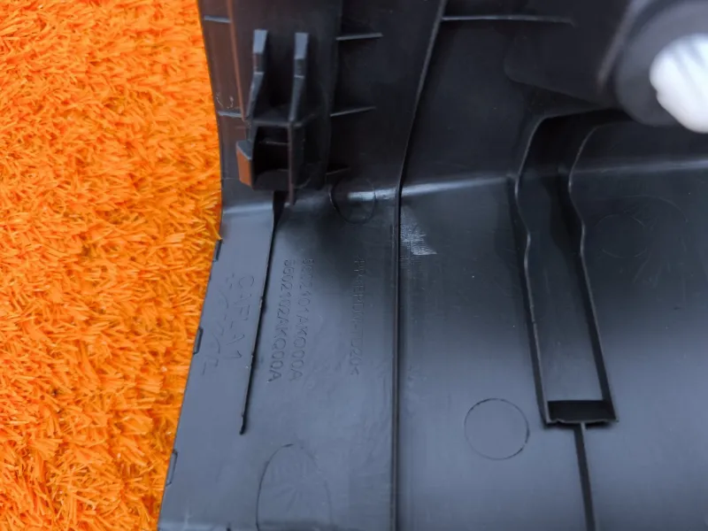 Накладка замка багажника