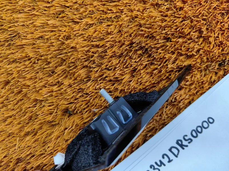 Уголок двери