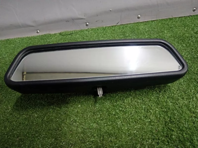 Зеркало заднего вида