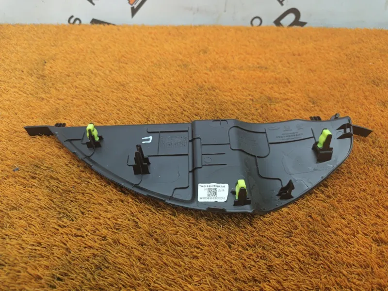 Накладка на торпедо