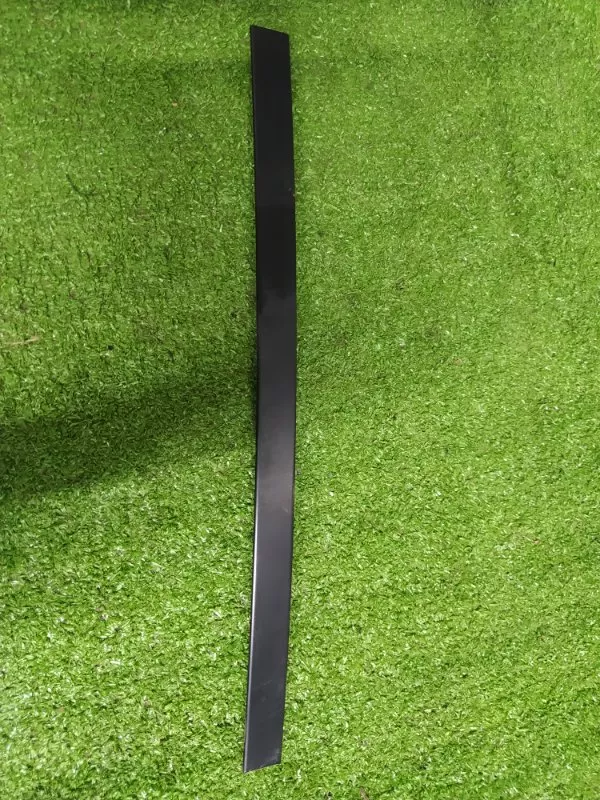 Уплотнитель стекла двери