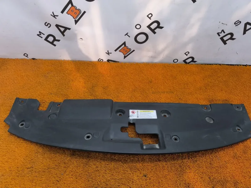 Накладка замка капота