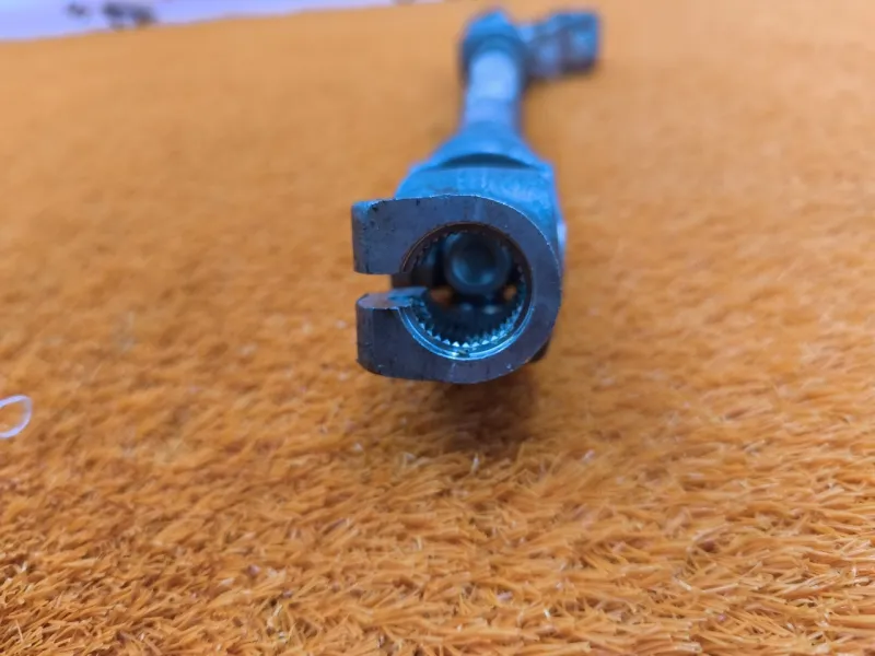 Рулевой карданчик