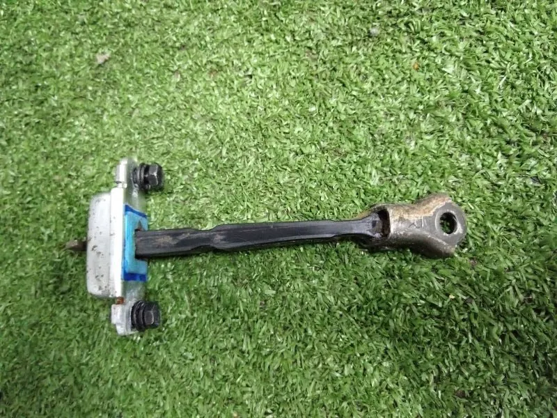 Ограничитель двери