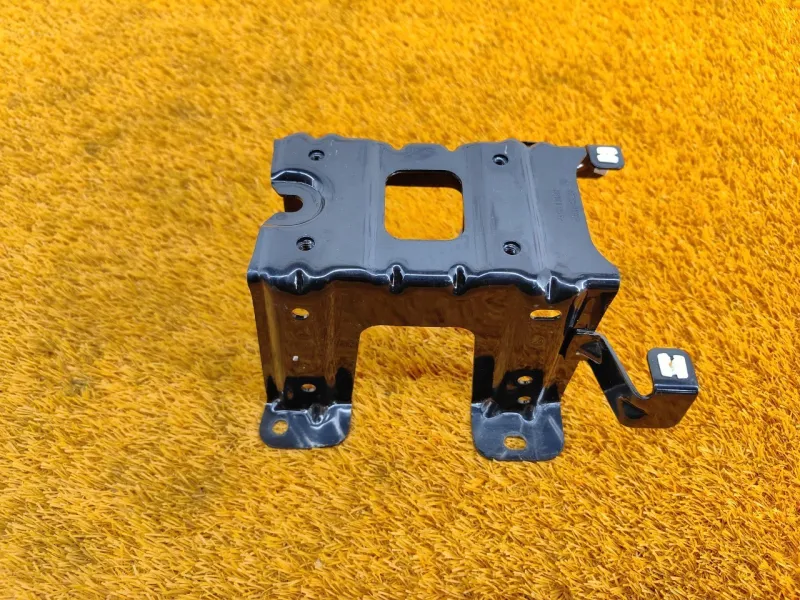 Кронштейн подлокотника