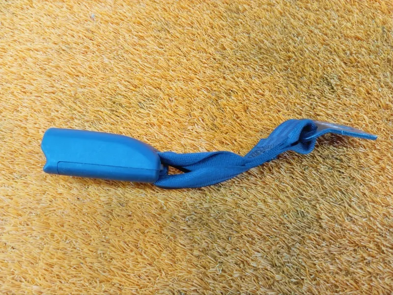 Ответная часть ремня безопасности