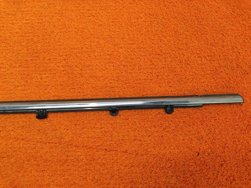 Молдинг стекла