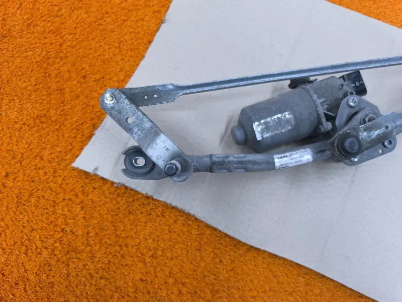 Трапеция дворников