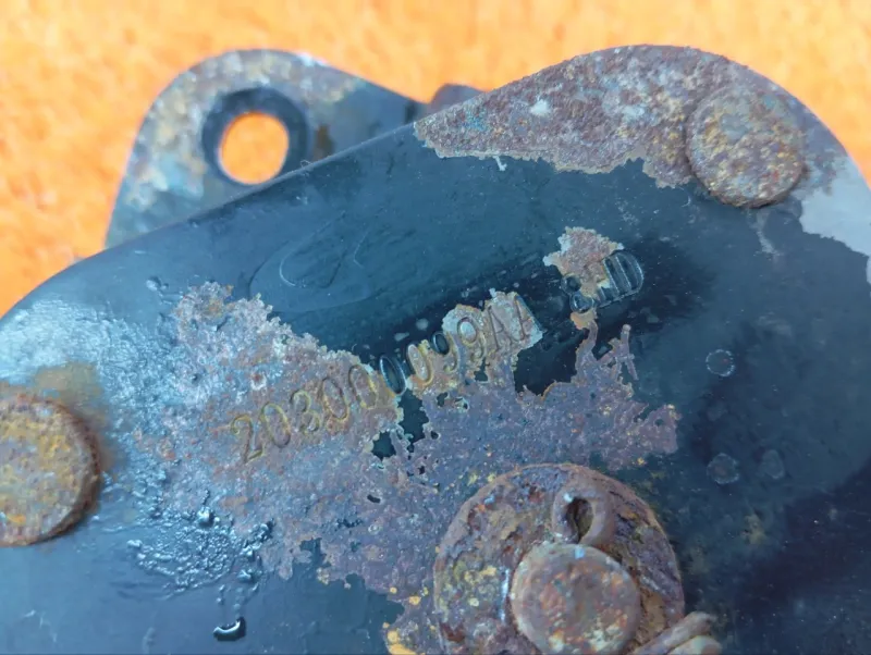 Крепление запасного колеса