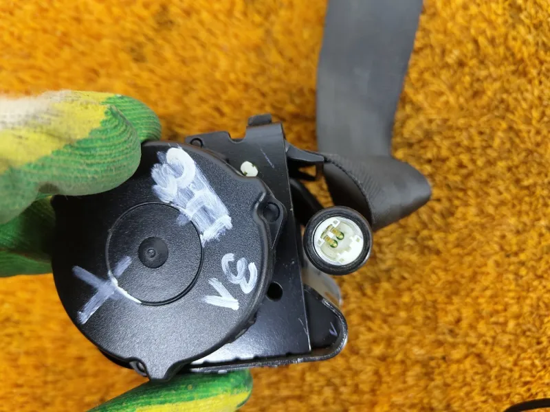 Ремень безопасности