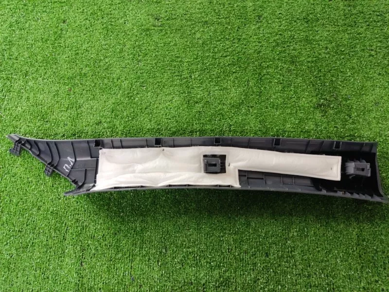 Накладка на стойку кузова