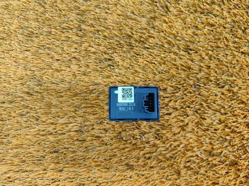 Кнопка стеклоподъемника