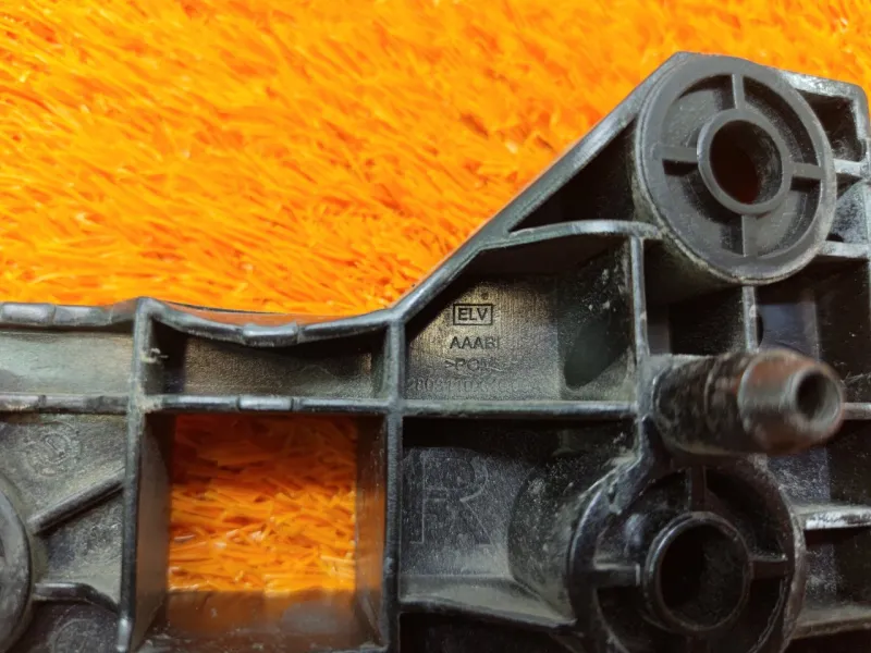 Кронштейн бампера