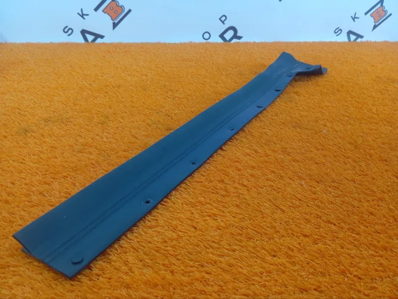 Уплотнитель двери