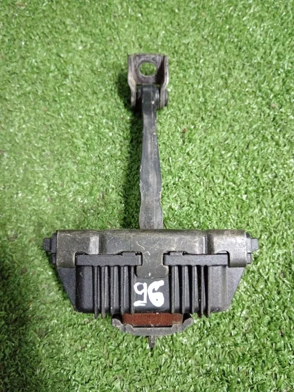 Ограничитель двери