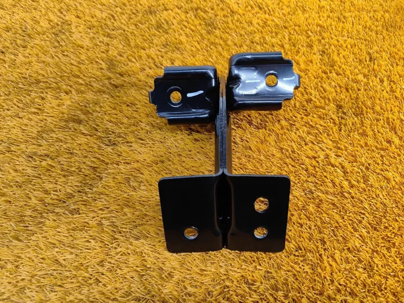 Кронштейн заднего сиденья