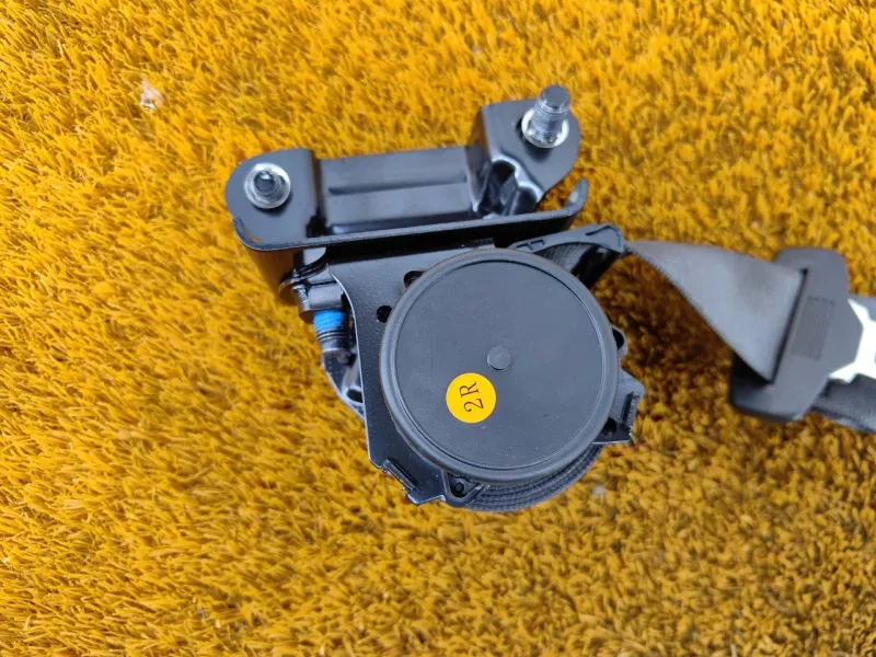 Ремень безопасности