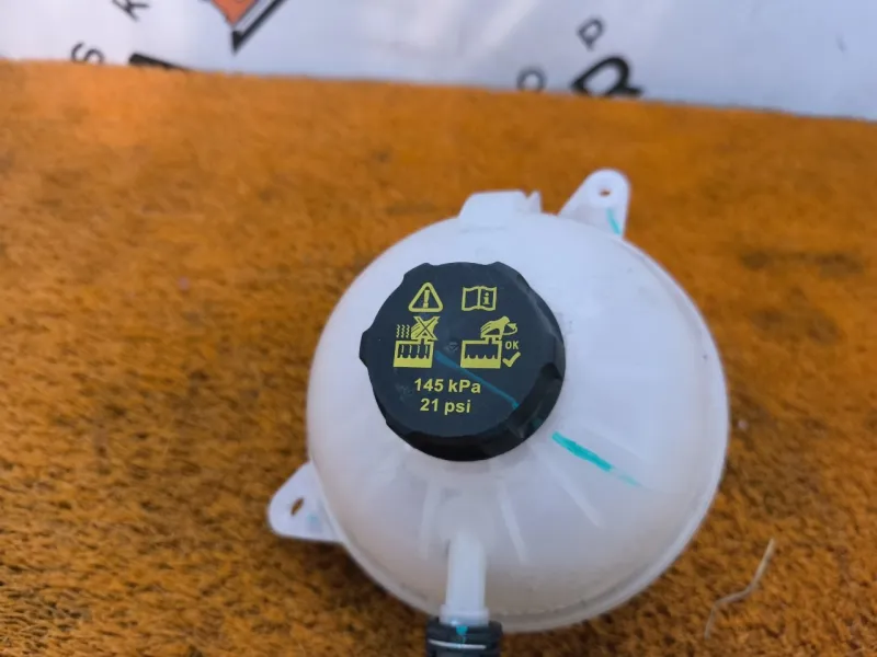 Бачок расширительный