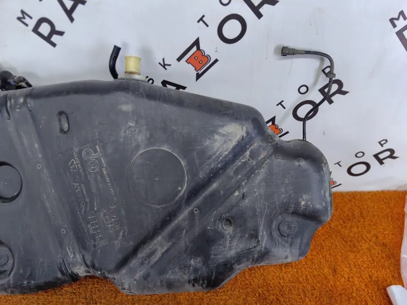 Бак топливный