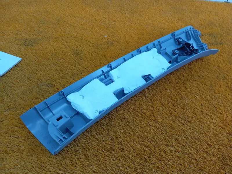 Накладка на стойку кузова