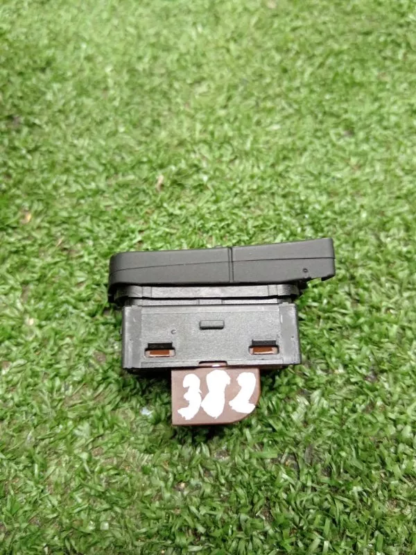 Кнопка центрального замка Audi A6 2011 4G1962107 C7, передняя левая