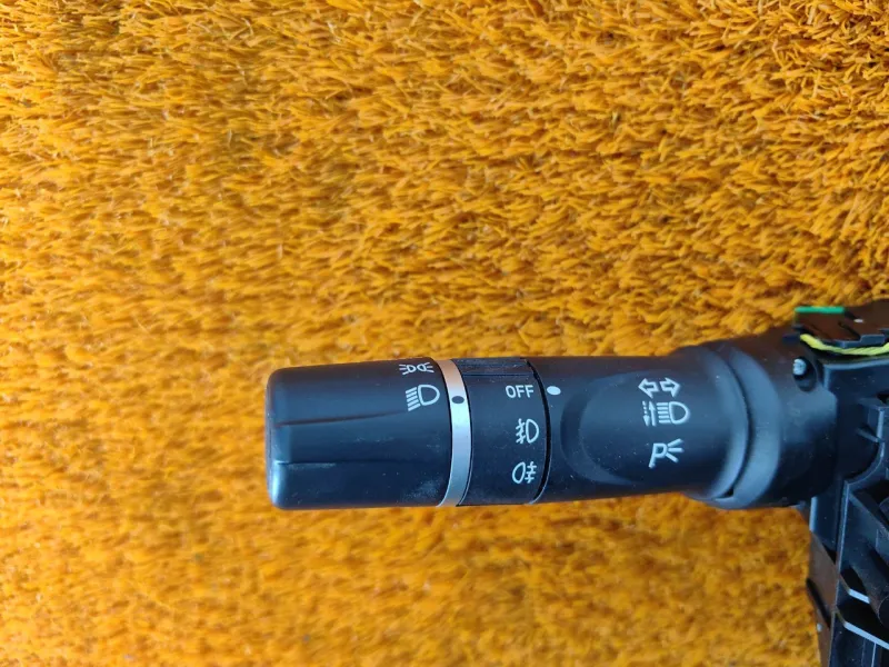 Подрулевой переключатель