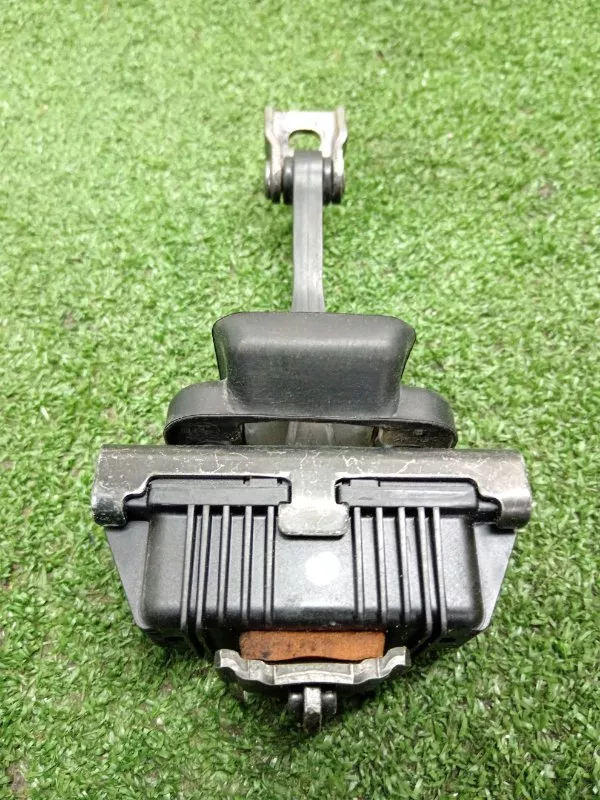 Ограничитель двери