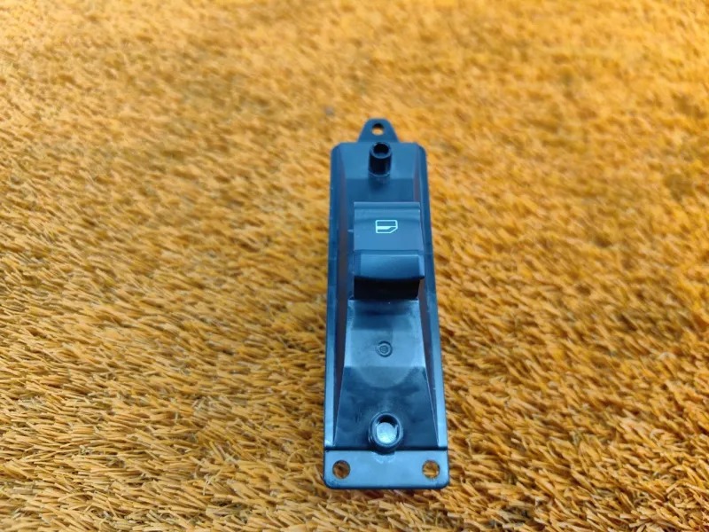 Кнопка стеклоподъемника